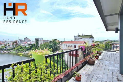 Top foor serviced apartment 04 beds with larger balcony & Lake view