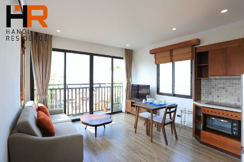 Top-floor & Lake view apartment one bedroom for rent on Tu Hoa st