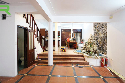 Four- Bedroom House in Xuan Dieu st for rent with quiet location