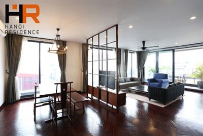 Stunning Lake view serviced apartment near Sheraton hotel, 03 beds with big balconies