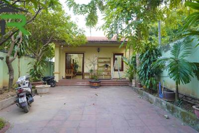 Garden 3 bedroom house for rent with large court yard in Dang Thai Mai 
