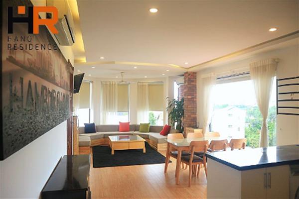 Top floor 02 bedroom apartment for rent on Dang Thai Mai street