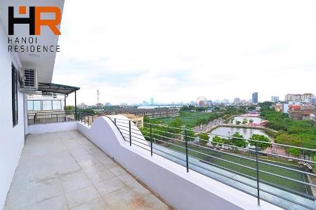 Big balcony & Lake view apartment 02 bedroom for rent in Tay Ho district