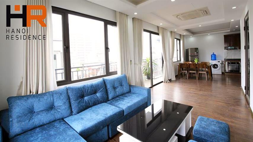 High floor & Lake view 02 beds apartment for rent on Xuan Dieu, Tay Ho dist