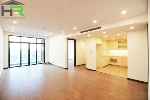 4 bedroom apartment for rent in Sun Ancora Luong Yen, 160sqm, basic funiture