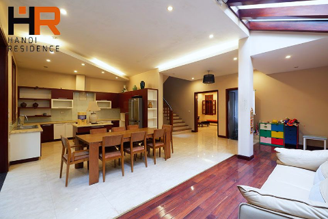 Villa 04 bedroom for rent in Ciputra with party furnished