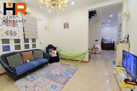 Villa in block T with 04 beds, party furnished for rent