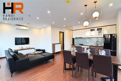 Lake view 03 bedroom apartment with modern furnished on Tu Hoa street