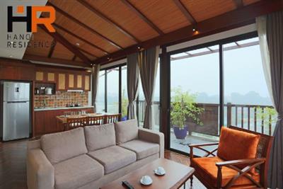 Top-floor & Lake view 02 bed apartment for rent on Dang Thai Mai street