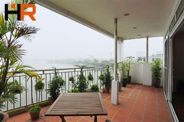Lake view & big balcony apartment 02 beds for rent on Quang Khanh street