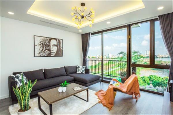 Beautiful Lake view 03 bedroom apartment for rent on Trinh Cong Son street