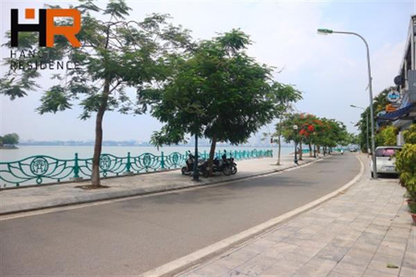 Lake side apartment 02 beds for rent on Quang An street