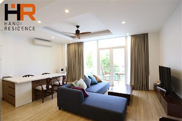 Front lake apartment 02 beds with balcony on Quang An, Tay Ho dist