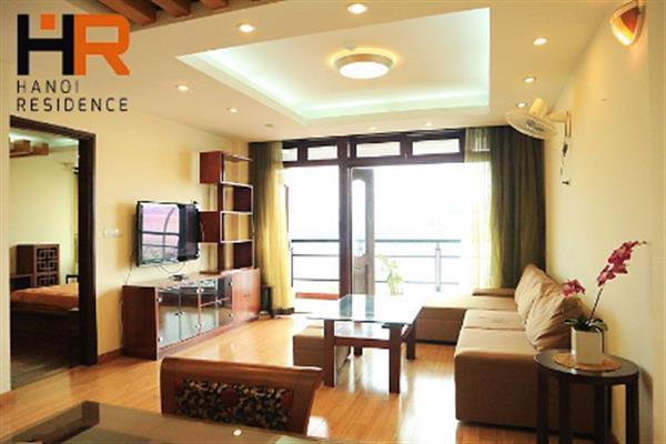 Front Lake apartment 02 bedrooms for rent in Xuan Dieu street
