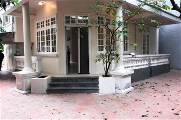3 bedroom house for rent in Tay Ho with spacious yard