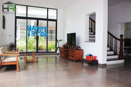5 bedrooms house for rent in Trich Sai- Tay Ho, modern design and good location