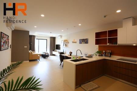 High floor & Bright 02 bedrooms apartment for rent in KOSMO building