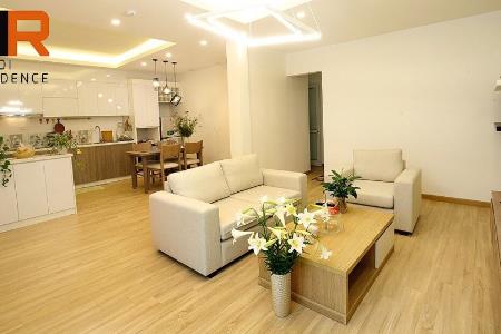 Brand-new 02 beds apartment for rent in Xuan Dieu, Tay Ho dist