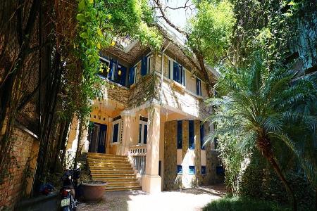 Gorgeous French style 5 bedroom villa for rent in Tay Ho, near West Lake 