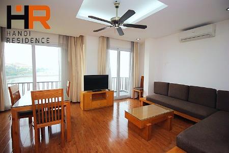 Amazing lake view 2 bedrooms apartment for rent with balcony
