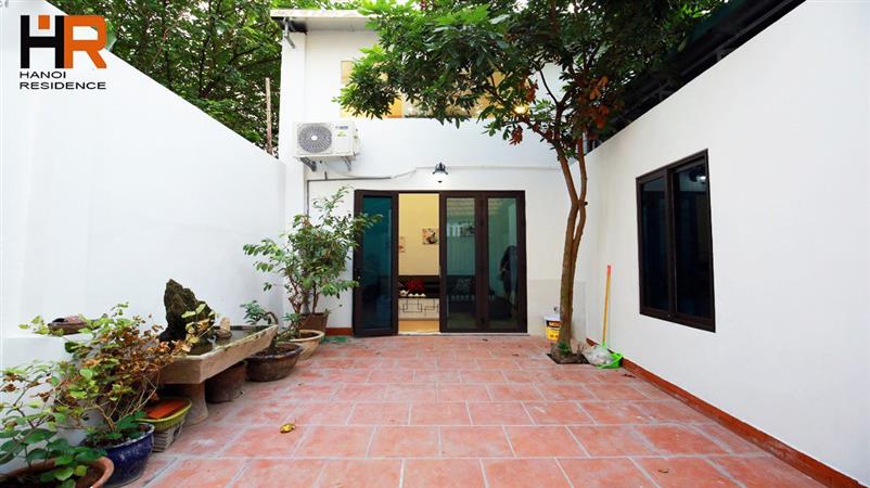 Spacious 4-bedroom house for rent with large yard for parking in Tay Ho