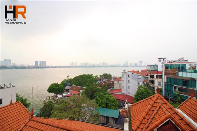 Unfurnished 6 bedroom house for rent in Xom Phu, Tay Ho.