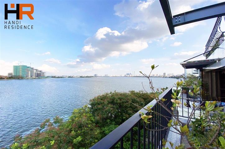 Lake view apartment 02 beds for rent on Nhat Chieu, Tay Ho dist
