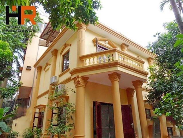Unfurnished 3 bedroom house ideally in To Ngoc Van, Tay Ho for rent with large yard