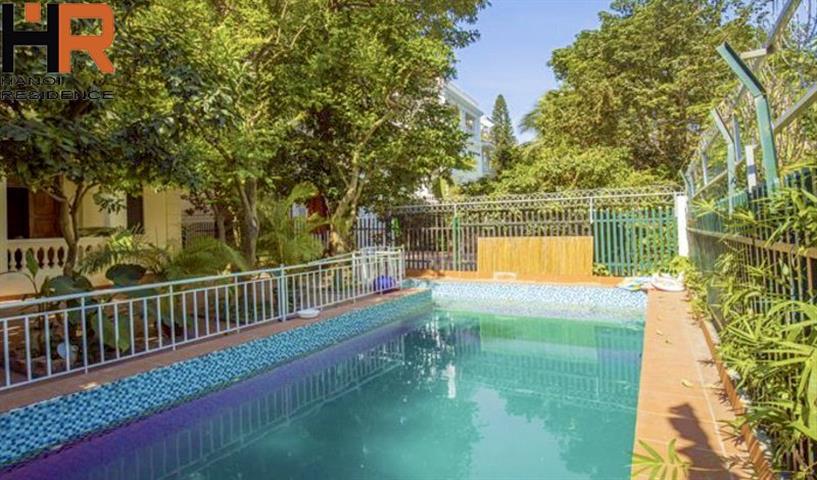 Swimming pool villa with courtyard and plenty of space for rent in To Ngoc Van str
