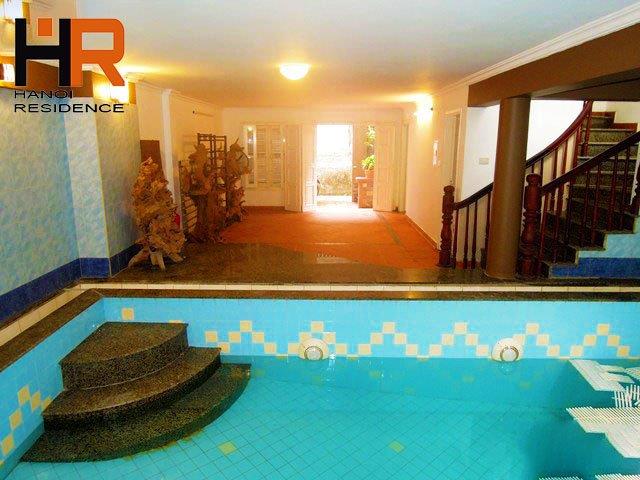 Swimming pool house with 4 bedrooms for rent in Nghi Tam street, Tay Ho district