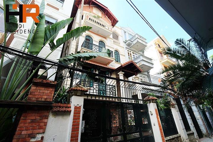 Beautiful house 04 beds with partly furnished for rent on Dang Thai Mai st