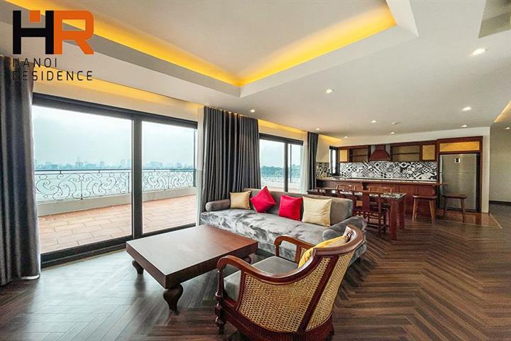 Penthouse apartment with lager terrace overlooking the West Lake in Tay Ho area