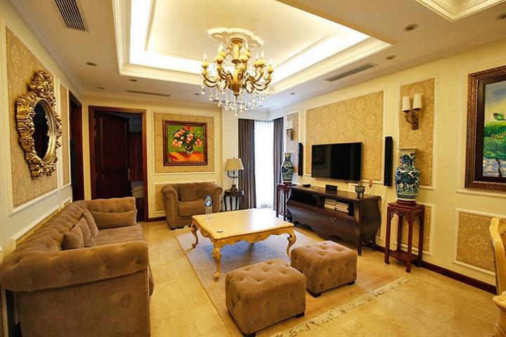 High floor and charming 3 bedroom apartment for rent in L2 building Ciputra Hanoi