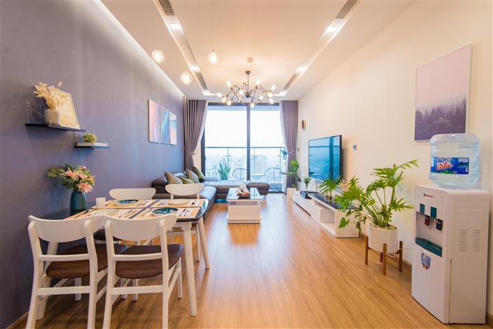 3 bedroom apartment in Vinhomes Metropolis, furnished with modern furniture