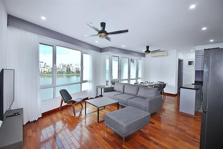 Beautiful lake view 3 bedroom serviced apartment for rent on Quang An street