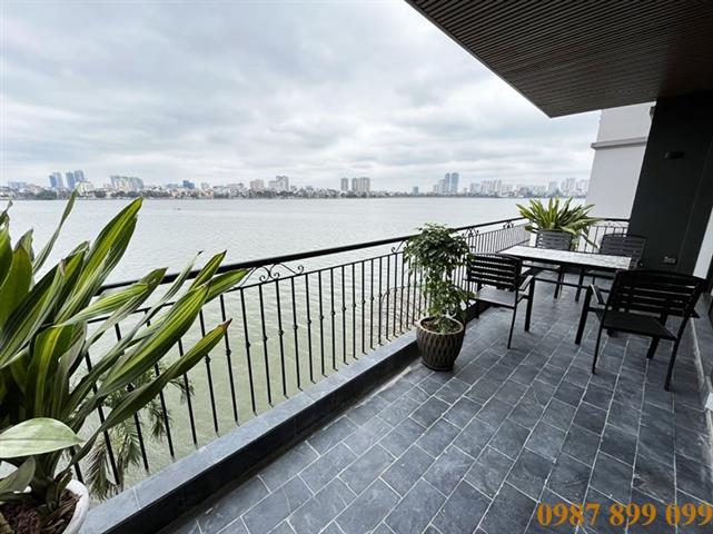 Brand-new and lake view 3 bedroom apartment for rent on Dang Thai Mai street