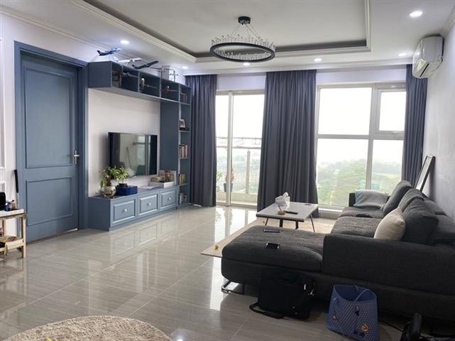 Modern and beautiful 3 bedroom apartment for rent in L4 building in Ciputra
