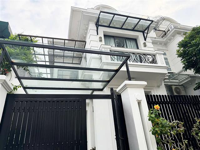 Beautiful 4 bedroom villa for rent in C block in Ciputra Hanoi with modern style furniture