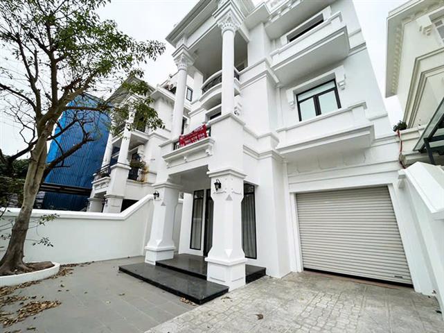 Newly renovated and basic furnished 5 bedroom villa for rent in T1 block in Ciputra Hanoi